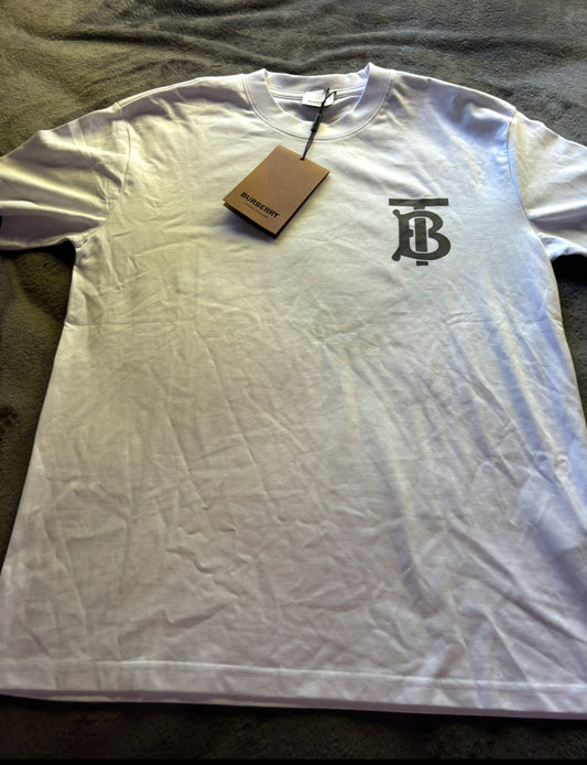 Burberry Tee Size Large